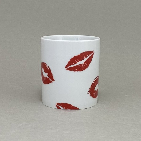 Henkelbecher, "The MEISSEN Mug Collection", "Kisses on Meissen", Form "Berlin", V 0,25 l