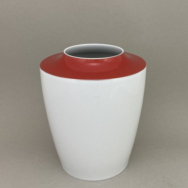 Vase, Form "MEISSEN® Cosmopolitan", Platin mit rotem Fond
