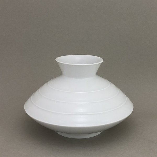 Vase, Weiß, H 14,0 cm