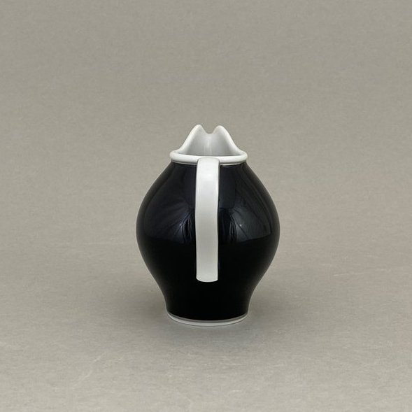 Milchkännchen, Form "Paris", schwarzer Bord, Platindekoration
