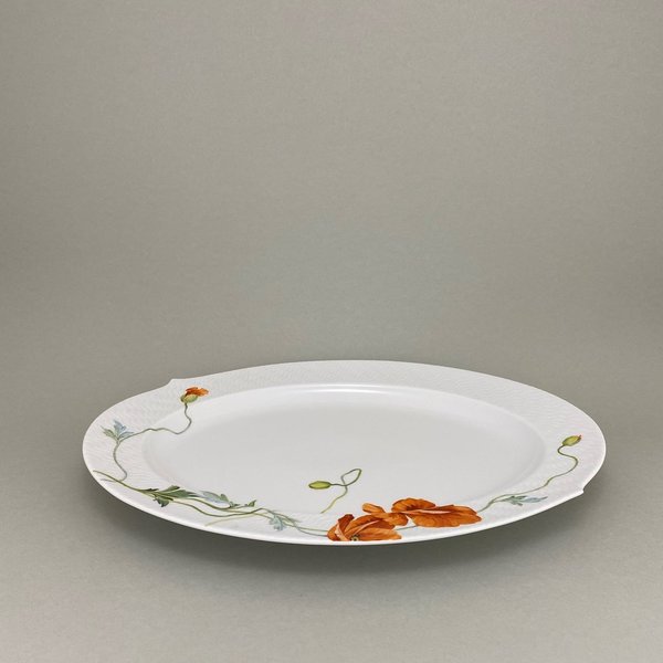 Platte, oval, Form "Wellenspiel Relief",  Blumenmalerei "Wilder Mohn", rot, weißer Rand, L 39 cm