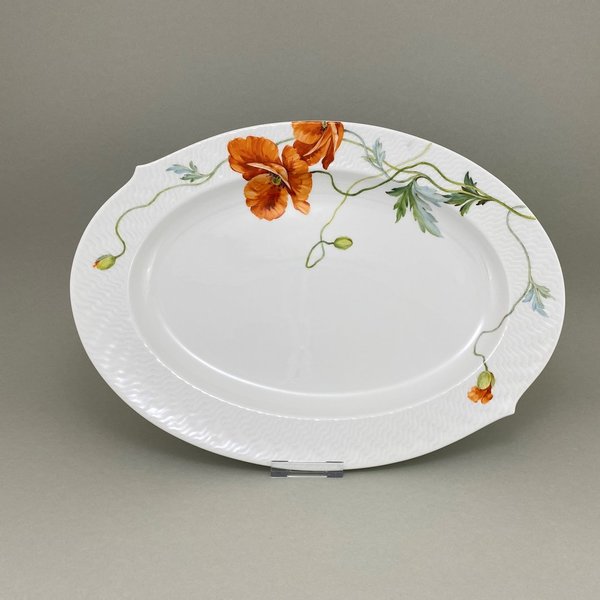Platte, oval, Form "Wellenspiel Relief",  Blumenmalerei "Wilder Mohn", rot, weißer Rand, L 39 cm