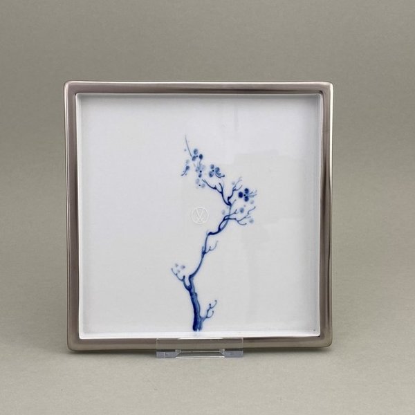 Platte, Form "MEISSEN® Cosmopolitan", Blue Orchid Platinum, 17 x 17 cm