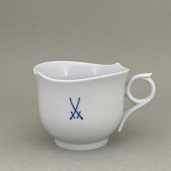 Kaffeebecher, Form "Wellenspiel Pur", Markenzeichen Meissen, kobaltblau, V 0,30 l