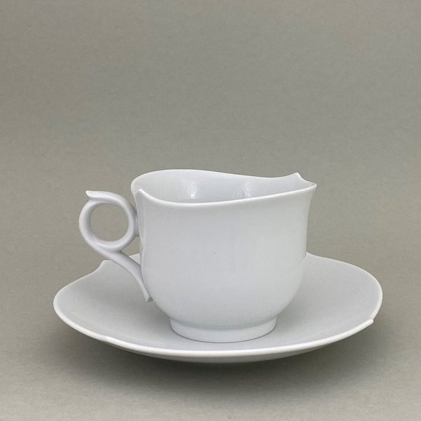 Kaffeebecher m. U., Form "Wellenspiel Pur", Markenzeichen Meissen, kobaltblau