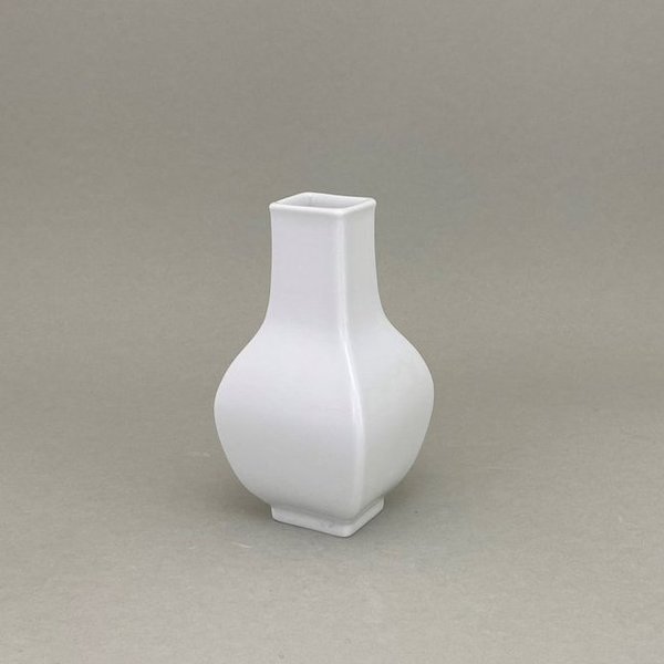 Vase, Weiß, H 13,0 cm